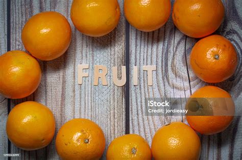 Jeruk Buahbuahan Mengelilingi Nama Mantra Buah Pada Kata Huruf Kayu