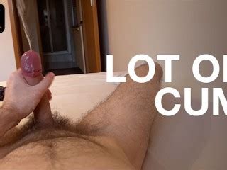 POV 帅哥在毛茸茸的身体上抽搐呻吟和射精 Pornhub Gay