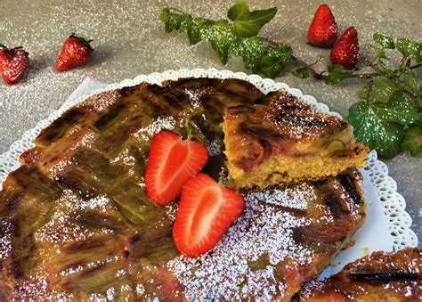 Torta Con Rabarbaro E Fragole Delizia Estiva Cucina Svago