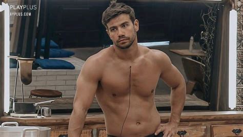 Mariano Se Descuida Faz Nude Na Fazenda E Leva Internet Ao Del Rio Divers O Campo Grande