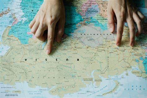 Largest Country in the World: Who Leads by Area, Population, and Economy?