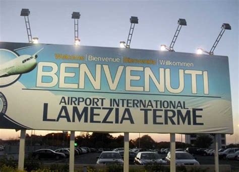 Aeroporto Di Lamezia Terme Tutti I Numeri Di Telefono Utili Telefono