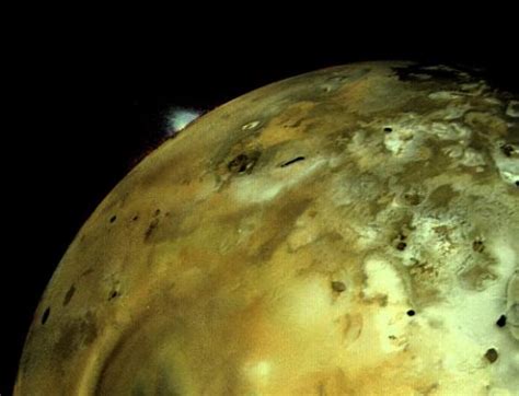 Major Volcanic Eruption Seen on Jupiter's Moon Io - Universe Today
