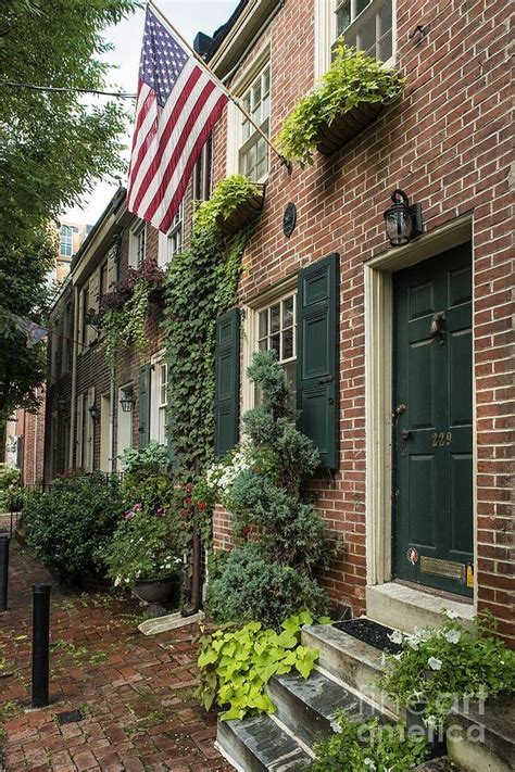 Pin By Candace Bishop On Red Brick Cottage Red Brick House Exterior