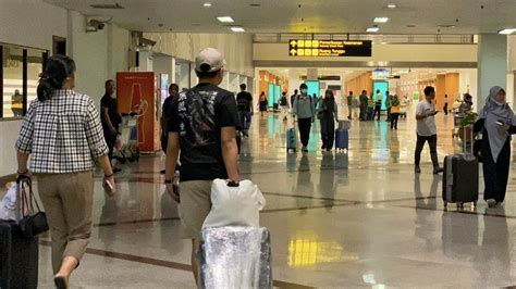 Puncak Arus Balik Lebaran Bandara Juanda Di Sidoarjo Makin Sibuk