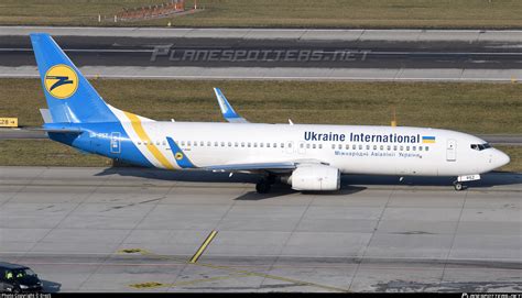 UR PSZ Ukraine International Airlines Boeing 737 86N WL Photo By ErezS