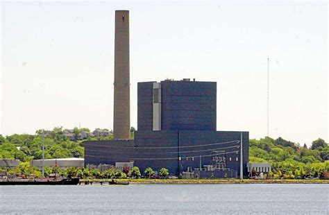 2 Ct Power Plants Part Of 1 9 Billion Deal With N J Based Company