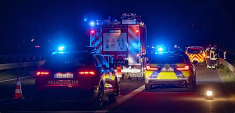 Update T Dlicher Unfall Auf Der A J Hriger Kradfahrer St Rzt