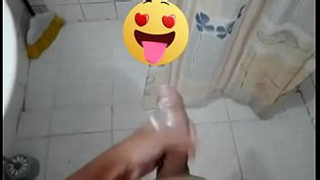Paja en el baño XVIDEOS