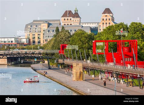 Francia Par S El Parc De La Villette Dise Ado Por El Arquitecto