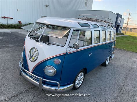 1963 Volkswagen VW Bus Split Window Deluxe Microbus 23 Windows