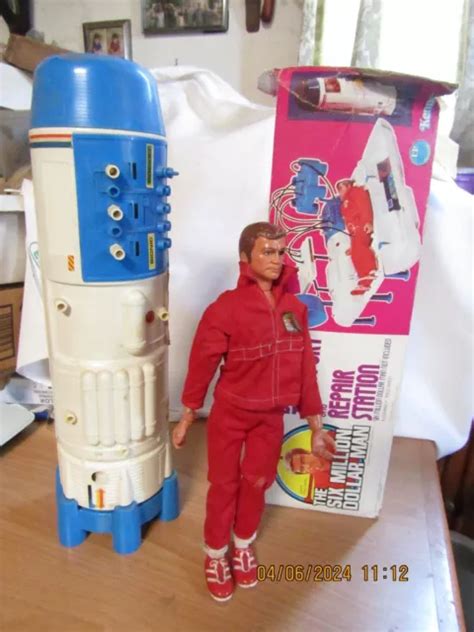 KENNER SIX MILLION Dollar Man Bionic Transport Repair Station 1975 W