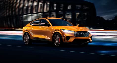 Cyber Orange Metallic color officially previewed by Ford | Bronco6G ...