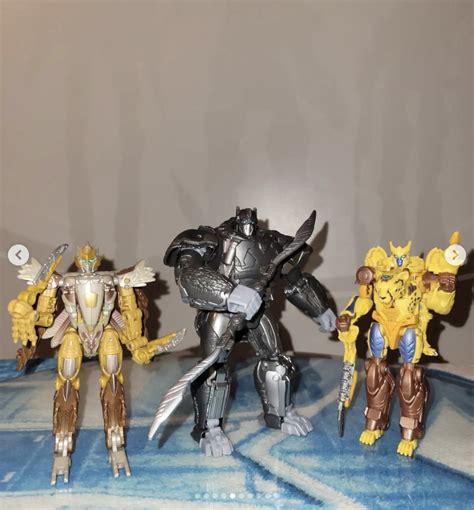 More In Hand Images Of Voyager Optimus Primal From ROTB Mainline