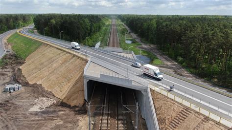 Oddano do użytku wiadukt w Toporze To kolejny obiekt nad torami Rail