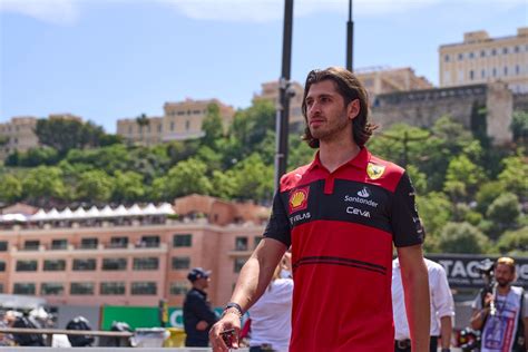 Giovinazzi Y Shwartzman Compartir N El Rol De Reserva En Ferrari En