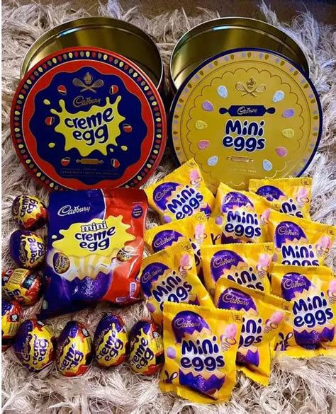 The Tin Included The Treat Sized Bags Of Mini Eggs While The Crème Egg