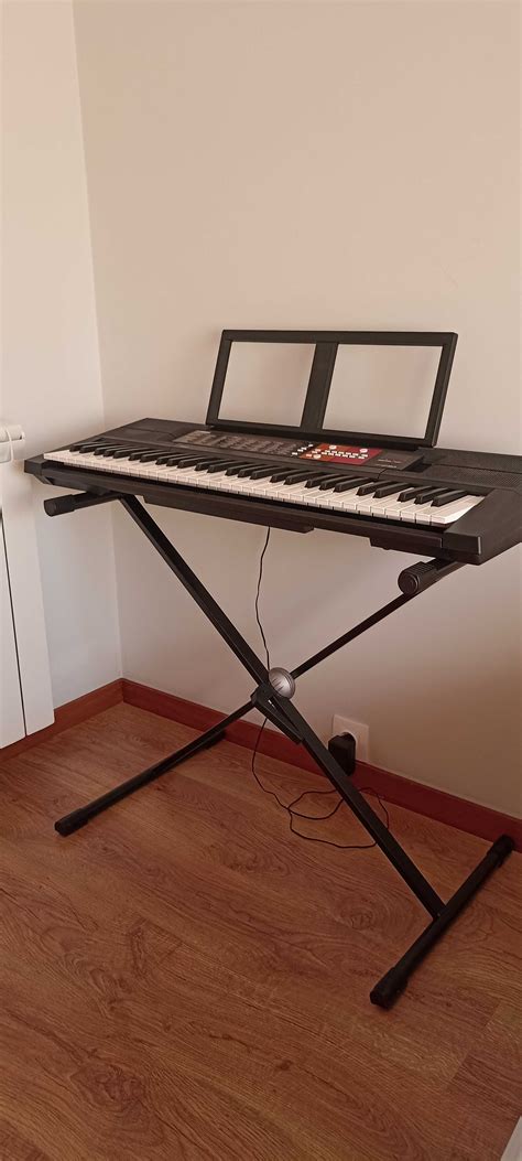 Teclado Yamaha PSR F51 Suporte Pouco Uso Braga OLX Portugal