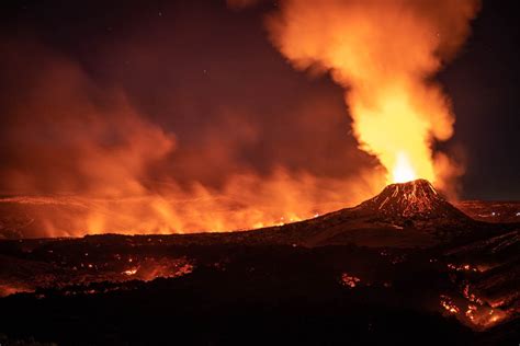 Eruption At Geldingadalur Iceland At Night Nature Photo Net