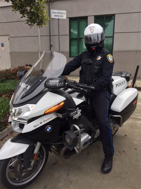 Motorcycle Officers Wearing New Protective Uniforms - The Silicon ...