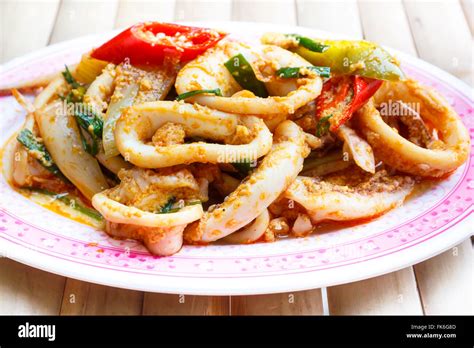 Squid In Curry Sauce Hi Res Stock Photography And Images Alamy