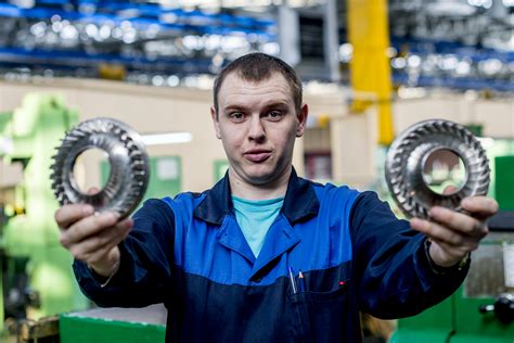 Фото и видео | Тюменские моторостроители