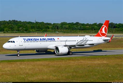 TC LSA Turkish Airlines Airbus A321 271NX Photo By Tom Reichert ID