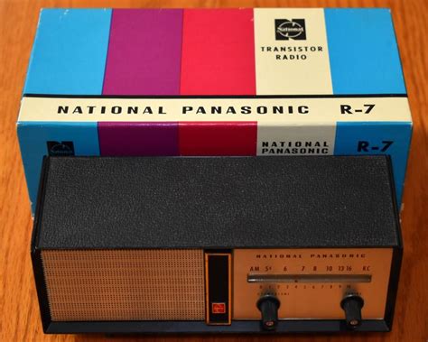 Vintage National Panasonic Transistor Radio Model R 7 AM Band 6