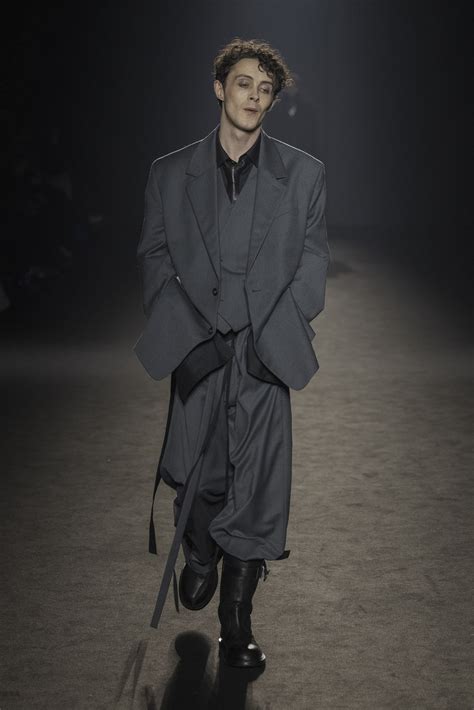 Ann Demeulemeester Ready To Wear Fall Winter 2024 Paris Nowfashion