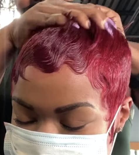 Pin By Shondra Ulmer On Pixie Goals Short Hair Styles Pixie Short