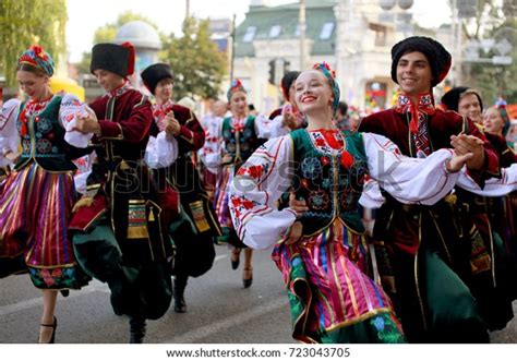 110,322 Russian People Cultural Images, Stock Photos & Vectors ...