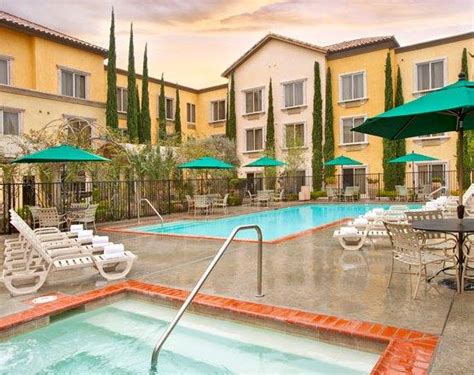 Ayres Hotel Anaheim - Compare Deals