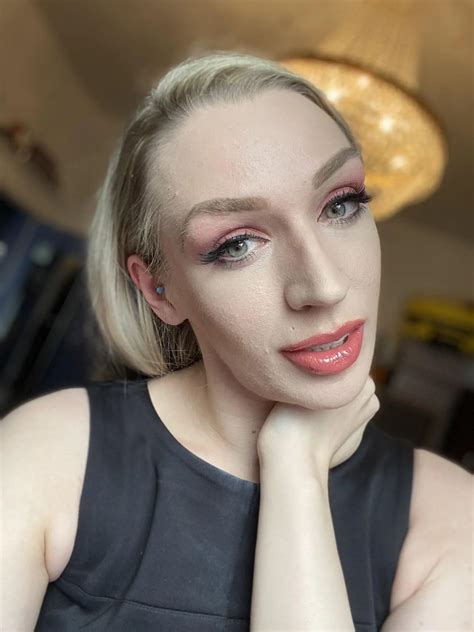 Hit The Up Arrow And I Will Send Instant Nude Pack Always In The Mood For Sexting And Swap Dm