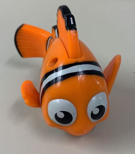 Mcdonald S Finding Nemo Happy Meal 2003 Set Of 4 Marlin Gil Bruce Squirt 4707480562