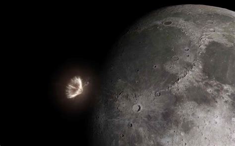 Captan Momento En Que Un Meteorito Se Estrella Contra La Luna VIDEO