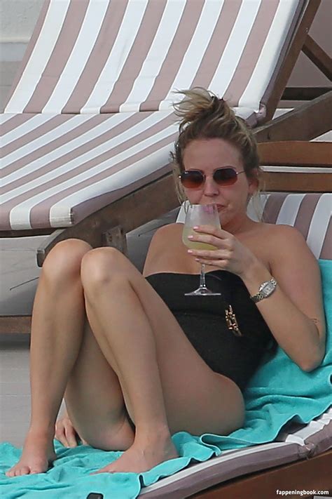 Lydia Bright Nude OnlyFans Leaks Fappening FappeningBook