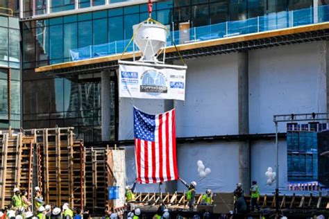 Amazon Reaches Top Floor Of Construction At Metropolitan Park In