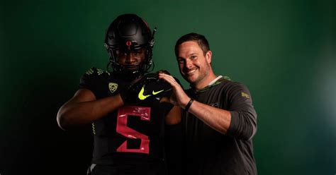 Oregon Picks Up Multiple Predictions To Land Star Dl Ahead Of Weekend