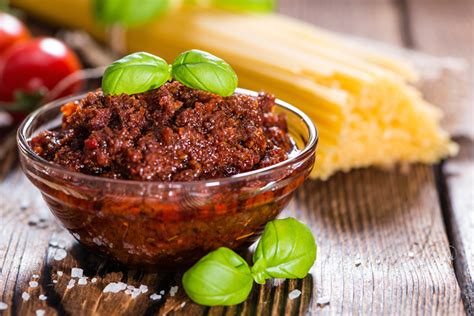 Come Fare Un Pesto Facile E Veloce Con I Pomodori Secchi