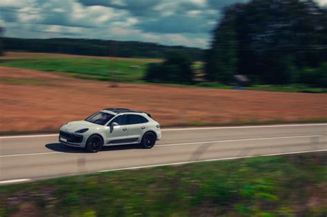 Quel SUV Porsche choisir Présentation des Cayenne et Macan