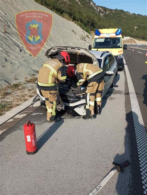 Na Ipsilonu Auto Izletio S Ceste I Zapalio Se Intervenirali Vatrogasci