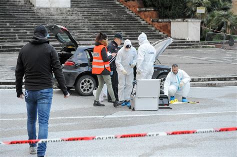 Anzio Spari In Strada Colpi Di Pistola Contro Un Uomo Grave