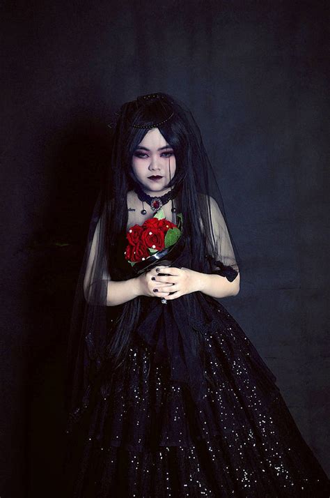 Gothic Bride by nhocksue95 on DeviantArt