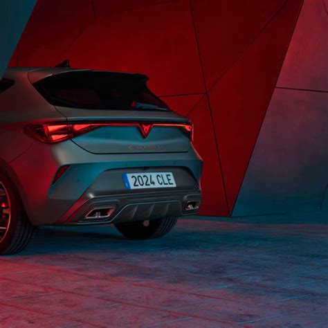 2025 Seat Cupra Leon Stunning HD Photos Videos Specs Features