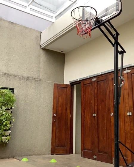 Detail Desain Lapangan Basket Di Rumah Koleksi Nomer 39