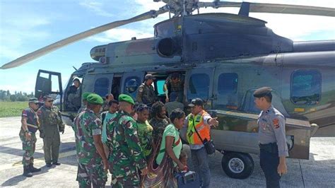 Prajurit Tni Yang Baku Tembak Dengan Kst Di Mugi Mam Papua Bertugas