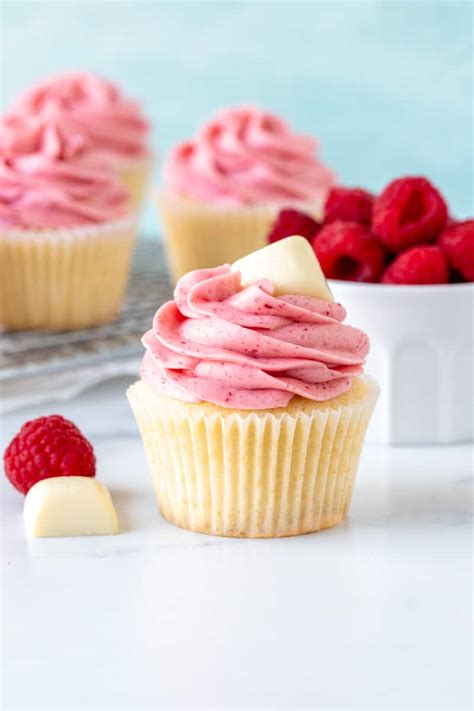 White Chocolate Cupcakes