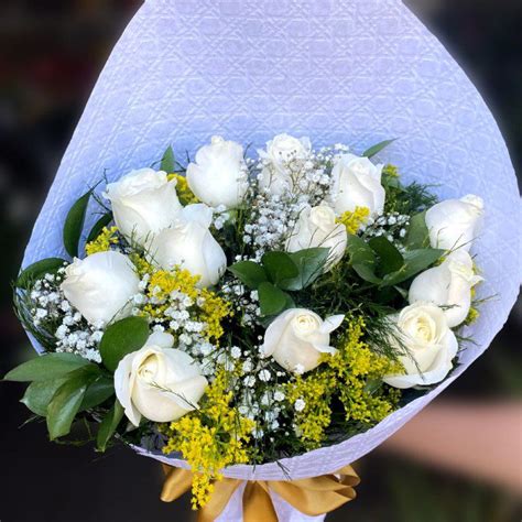 Buqu Cl Ssico Rosas Brancas Flores Da Ilha Floricultura Em