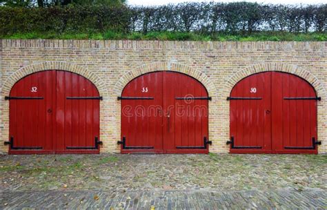 De Rode Deuren Van De Vroegere Depots Van Bourtange Een Nederlandse