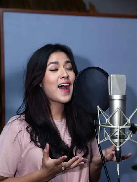 Yang Berbeda dalam Album Ketiga Raisa - Photo Fimela.com